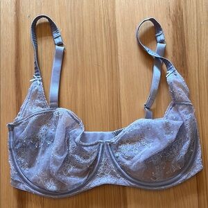 Elegant Lace Underwire Bra in Light Blue/iris
